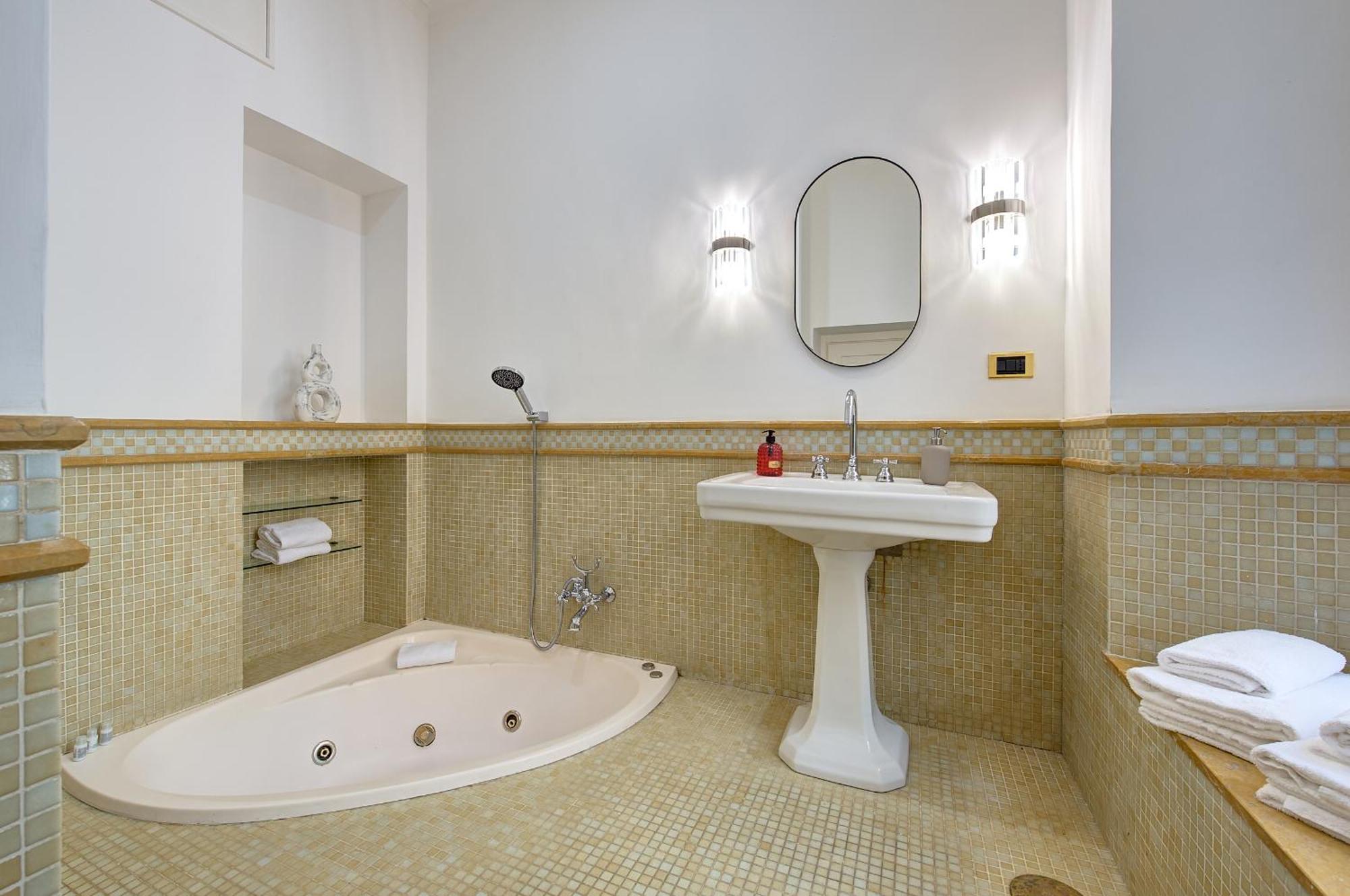 Irex Colosseo & Fori, Elegant 3 Rooms Apartment * Rome